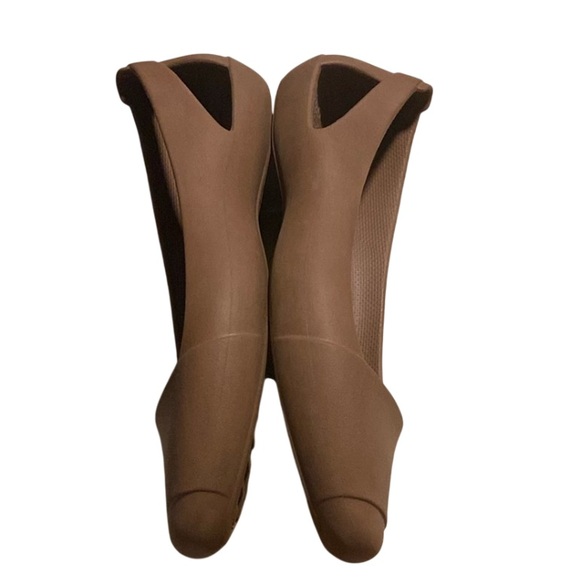 CROCS ICONIC LAURA WOMENS SZ 8 Brown SLIP ON BALLERINA CUTOUTS FLATS - Picture 6 of 7